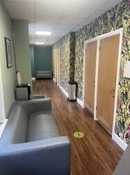 Sunbed Tanning salon shop business for sale Photo 6