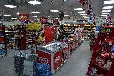Freehold Supermarket £18,000 Weekly Sales! Photo 5