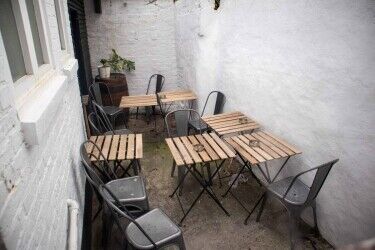 LONDON - LOCK-UP PUB NEXT TO UNIVERSITY Photo 5