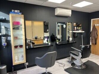 Barbershop/salon lexicon Bracknell Berkshire Photo 5