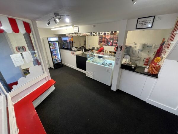 Popular & Well-Equipped Dessert Parlour in Moray Photo 5