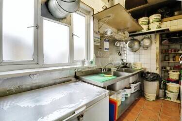 INDIAN RESTAURANT/TAKEAWAY Photo 5