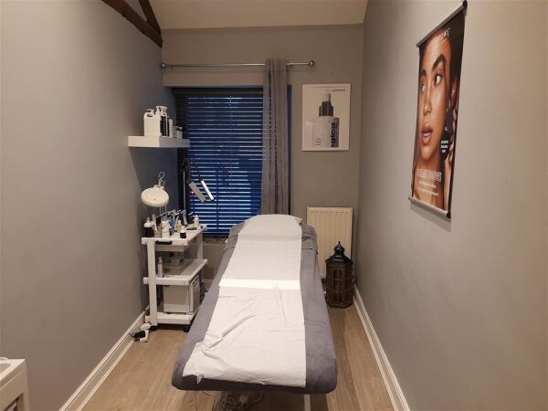 Beauty, Therapy & Tanning For Sale in Mirfield Photo 5