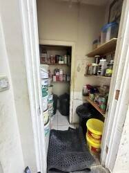 RESTAURANT IS FOR SALE IN PRIME LOCATION OF HAYES, HUGE POTENTIAL TO INCREASE SALES. Photo 5