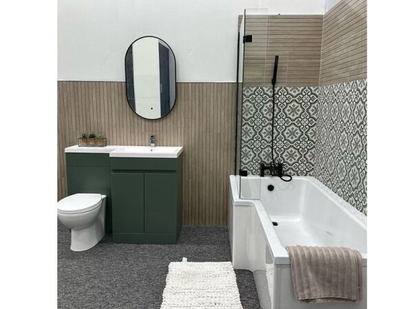 Highly Rated Bathroom Showroom For Sale Photo 5