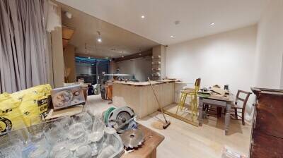 Versatile Shop Unit in Densely Populated Residential Area Photo 5