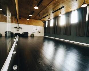 Yoga & Photography Studio for Sale  Photo 5