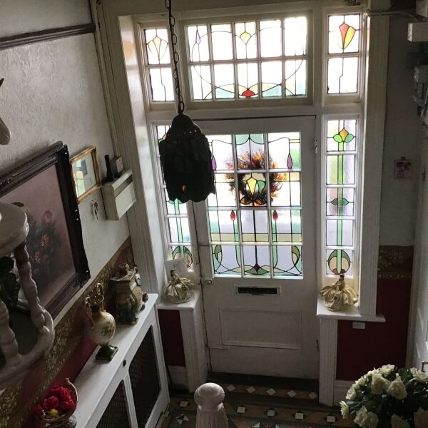 FREEHOLD CONVENIENCE STORE WITH 4 BED ACCOM, CAERPHILLY COUNTY Photo 5