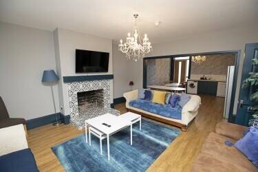 MERSEYSIDE – 10 BEDROOM GUEST HOUSE IN POPULAR SEASIDE TOWN Photo 5