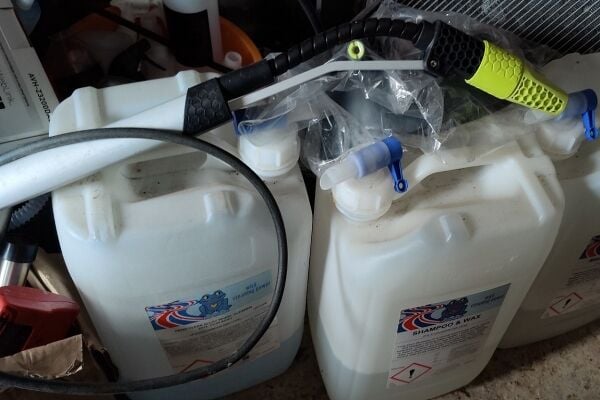 Fully Mobile Car Cleaning Business - Surrey Photo 5