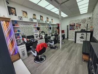 Barber shop hairdresser for sale Photo 5