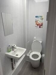 Modern Eltham Sunbed Shop & Beauty Rooms for Sale with Luxura Beds and Social Media Presence Photo 6