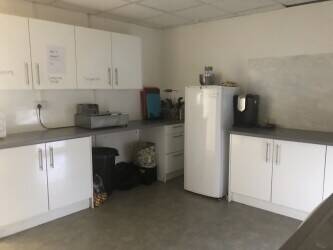 Takeaway for sale prime location Rushden high street Photo 6