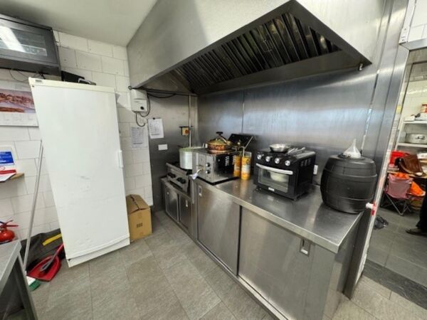 Leasehold Fish & Chip Takeaway Located In Bloxham Photo 5