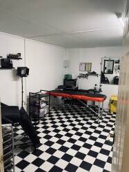 Unique Coffee shop/barber/tattoo room Photo 3