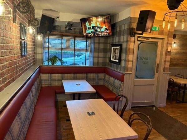Turnkey Free of Tie Public House in Airdrie. Beer Garden, Function Suite. Photo 5