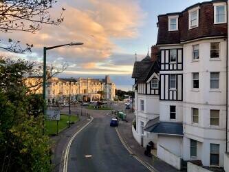 Turn-Key Holiday Let Holiday Home 2 bed Flat across from Bournemouth beach & gardens!!