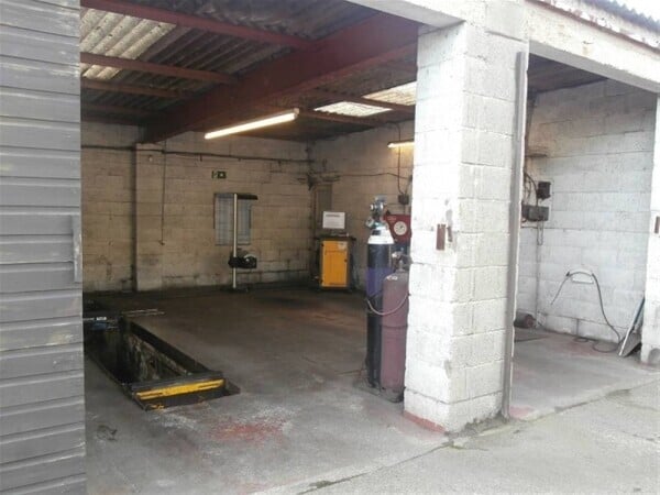 MOT/SERVICING/REPAIRS based HARTLEPOOL Photo 6