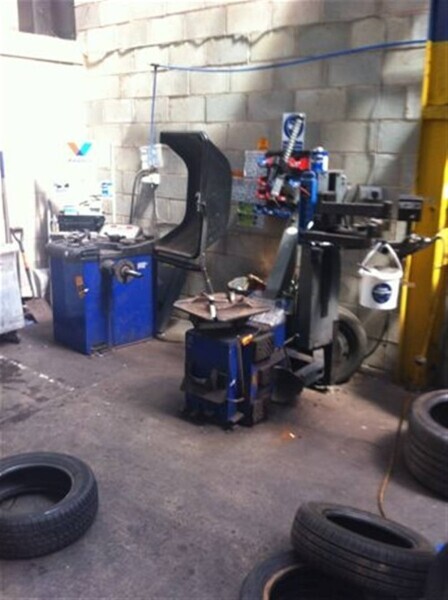 TYRE SALES & FITTING based SOUTH MANCHESTER Photo 6
