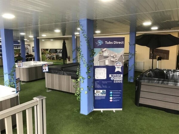 QUALITY HOT TUBS & SPAS SALES & FITTING CENTRE FOR SALE IN GREATER MANCHESTER Photo 6