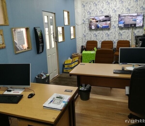 Well Established Mot Testing & Repair Centre And Car Dealership Photo 3