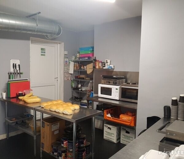 Food 2 U Ilkeston - Busy Breakfast & Sandwich Delivery Shop With Online Ordering. Photo 6