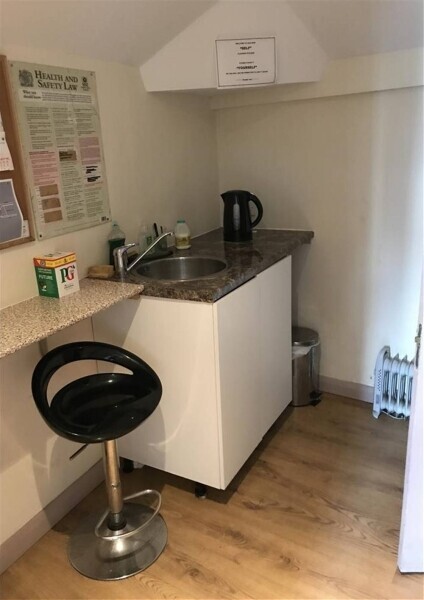 FREEHOLD PRIVATE TAXI HIRE BUSINESS FOR SALE IN RAINHAM/ESSEX Photo 6