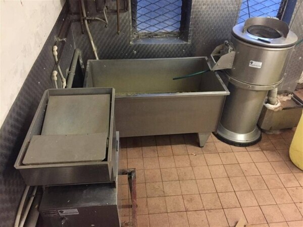 FISH BAR & FAST FOOD TAKEAWAY WITH DELIVERIES FOR SALE IN EDGWARE Photo 6