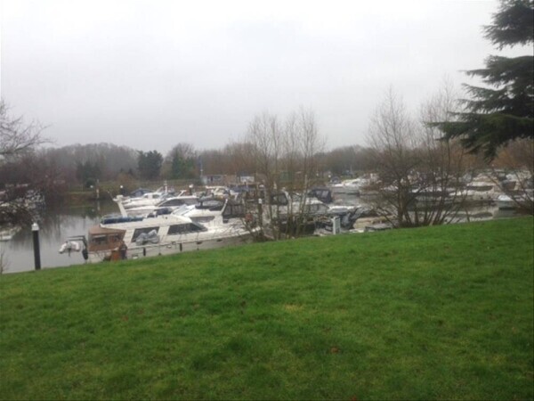 THAMES-SIDE RETAIL & ONLINE CHANDLERY SUPPLIES FOR SALE IN SURREY Photo 6