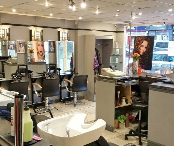 HAIR & BEAUTY SALON FOR SALE PAISLEY Photo 6