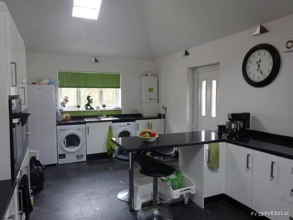 KENNEL & CATTERY WITH 5 BEDROOM HOUSE FOR SALE NEAR GLASGOW Photo 6