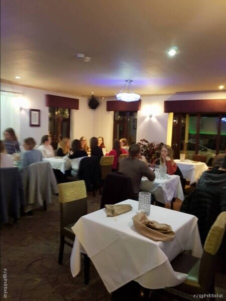 100 seater restaurant with 40 space bar. Outside decking area for 50, Beer garden for 80 Photo 6