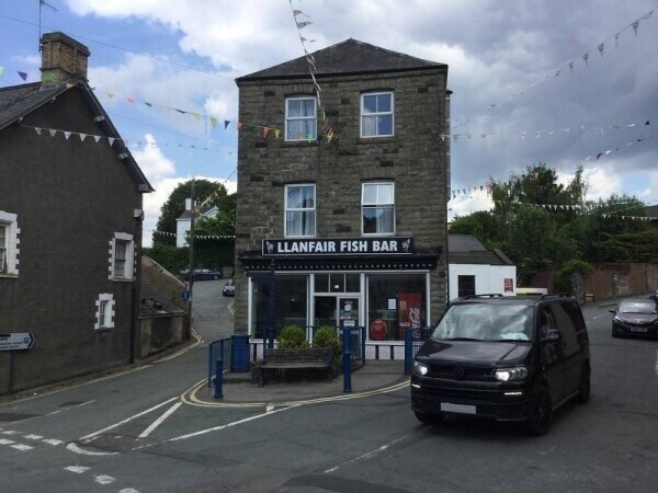 Successful And Well Established Fish And Chip Shop Photo 6