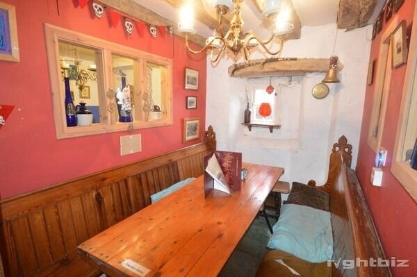 Portsoy Harbour-side former cafe with owners accommodation (ref. 1158) Photo 6