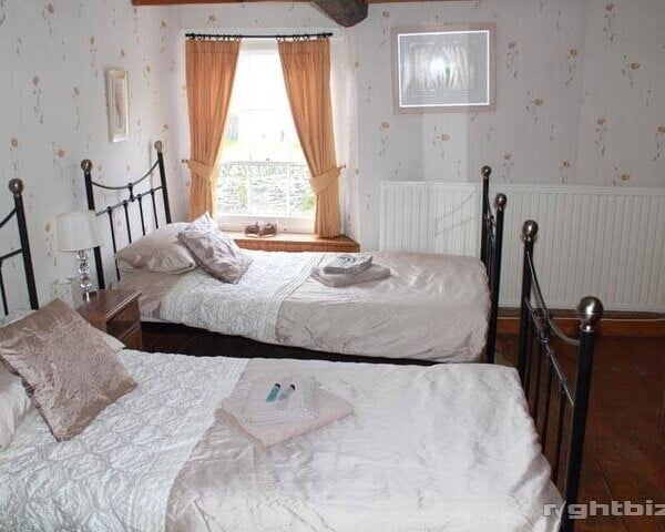 CARMARTHENSHIRE CHARACTER STONE VILLAGE INN Photo 6