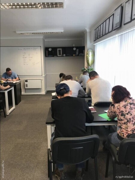 High Road Excellent Location Training Centre Provider Excellent Business for Growth and Expansion Photo 6