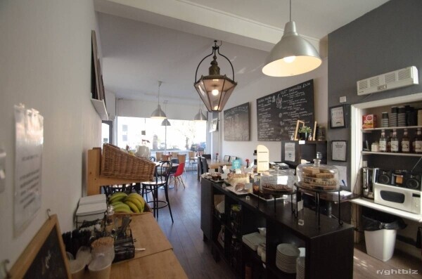 *REDUCED!!!*Fantastic opportunity to purchase a popular coffee shop in the affluent village of Barnes Photo 6