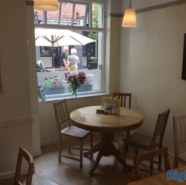 ESTABLISHED DAYTIME CAFE, Worcester. Attractive city centre location. Photo 6