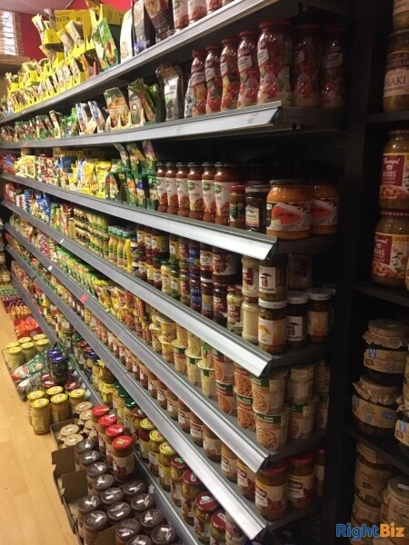 Grocery and off licence store Photo 6
