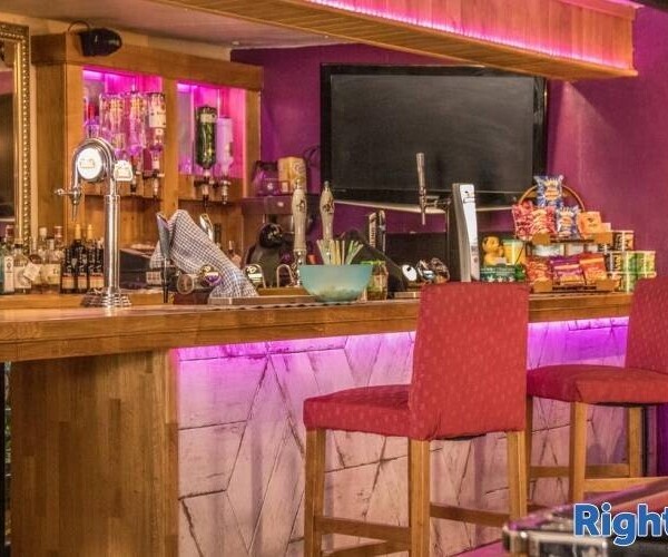 Public House & Holiday Accommodation in Lincolnshire Photo 6