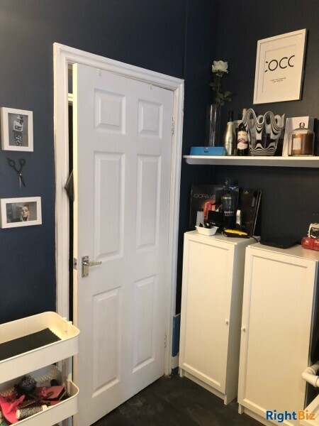 Hair Salon for sale/quick sale needed due to going on maternity Photo 6