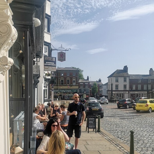 Craft Beers & Gin Bar With Retail For Sale Leek Photo 6