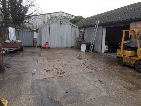 Long established towbar fitting and trailer repair business inc fully equipped workshops Photo 6