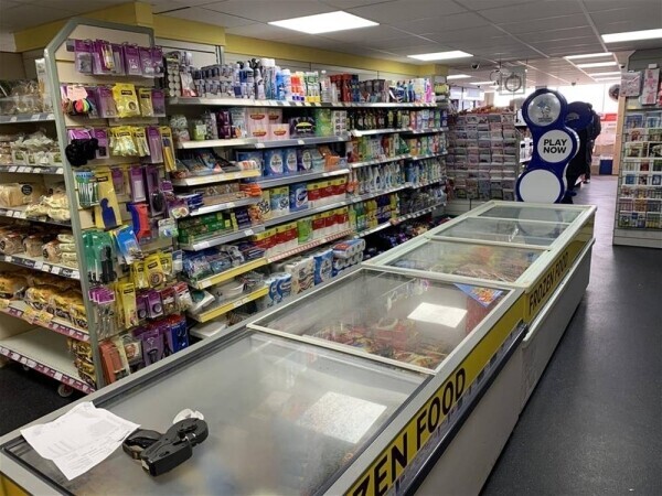 STUNNING SEAFRONT LICENSED CONVENIENCE STORE WITH FAMILY APARTMENT FOR SALE IN BORTH Photo 6