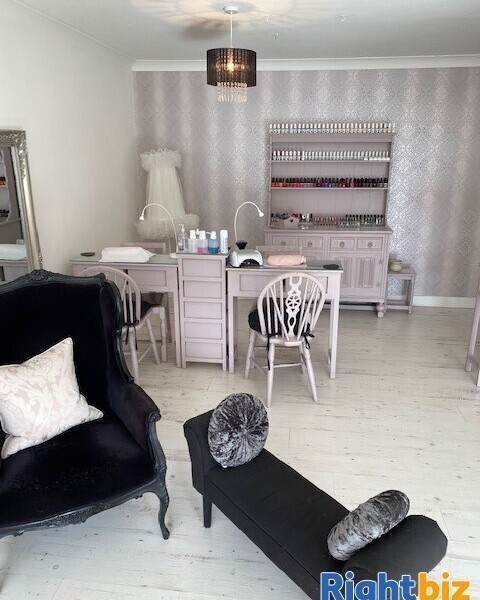 HIGHLY REGARDED HAIR AND BEAUTY SALON BASED IN WAKEFIELD Photo 6