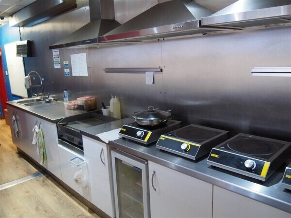Restaurants For Sale in Elland Photo 6