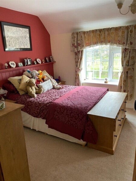 CHARMING FREEHOLD VILLAGE POST OFFICE & STATIONERS WITH FAMILY HOME NEAR BOSTON Photo 6