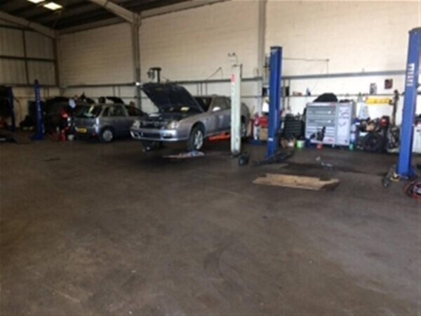 THRIVING MOT TESTING & REPAIRS CENTRE IN BISHOP AUCKLAND Photo 6