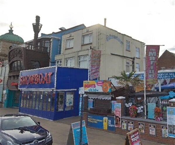 FREEHOLD AMUSEMENT ARCADE WITH STYLISH PRIVATE APARTMENT ON GREAT YARMOUTH SEAFRONT Photo 6