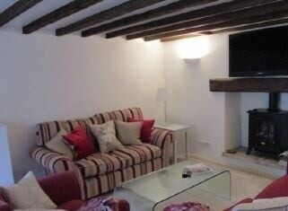 Superb 6 bedroom (all en-suite) Guest House in the Costwolds Photo 6